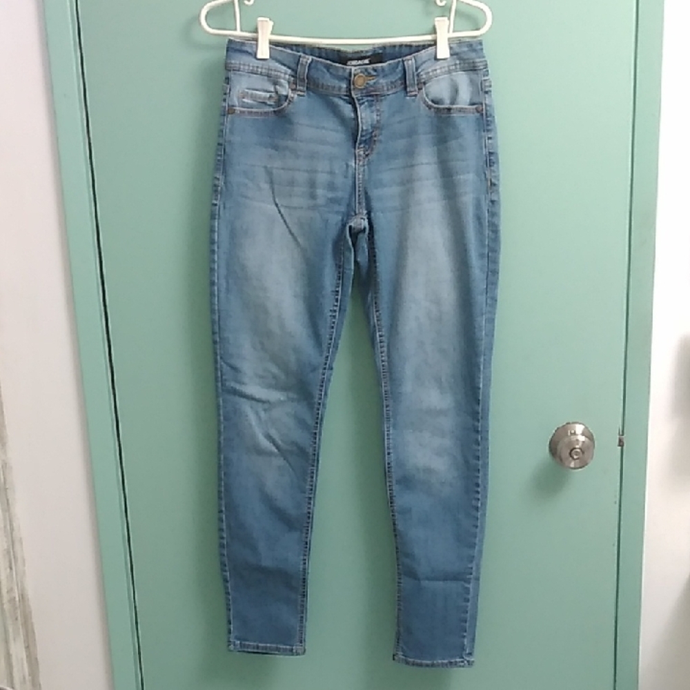 Jordache Blue Skinny Jeans with Stretch and Modern Wash